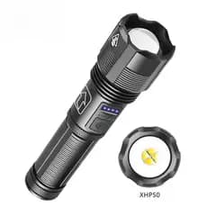 Lanterna LED Ultra Brilhante Recarregável de Longo Alcance com Zoom Tático para Uso Externo