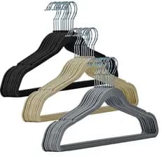 Kit 100 Cabides Veludo Slim Antideslizante Ultra Fino Preto Bege Cinza