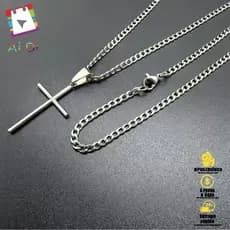Joia Completa: Colar e Pulseira com Corrente de Prata e Pingente de Cruz Dourado em Aço Inox