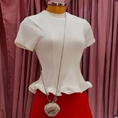 Blusa feminina peplum estruturada manga curta slim e plus suplex premium