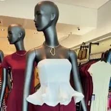Blusa Tomara que Caia peplum  Estruturada em Malha Canelada
