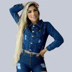 Jaqueta Jeans Feminina com Barra Desfiada – Estilo que Marca