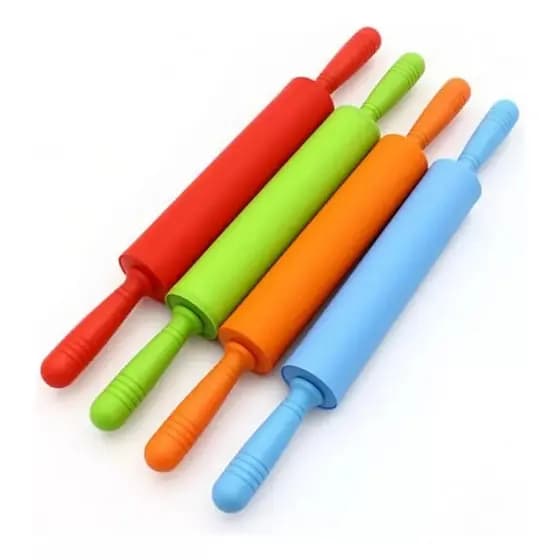 Rolo De Massa Macarrão Silicone Giratório Antiaderente Cor Aleatorio