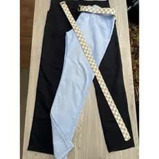 Calça Jeans Com  cinto de Griffe