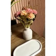 Vaso e bandeja decorativa de cimento branco com gesso