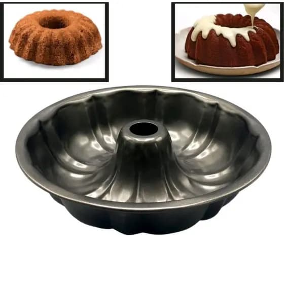 Forma redonda com furo para bolo pudim