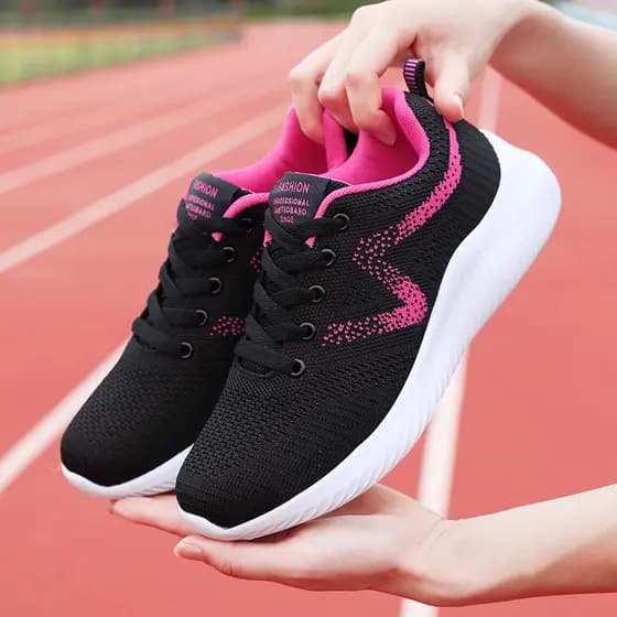 Senhoras sapatos esportivos verão respirável Ultra-leve sola macia moda respirável sapatos femininos