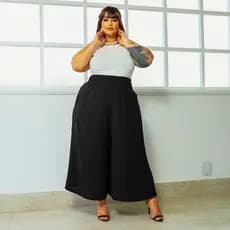 Calça Wide Leg Plus Size Cintura Alta Lastex Solta Bolsos Laterais Confortável Casual Lia Rosa.