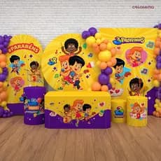 3 Palavrinhas Decoração para Festa: Capa e Painel Três Palavrinhas Aniversário Em Tecido - Licenciado