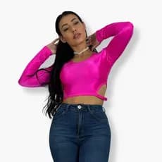 Blusa Feminina com Manga Cropped sem Bojo Abertura Lateral Recorte Top Moda