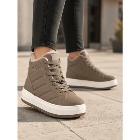 Tênis Via Marte Feminino Peluciado Pés Quentinhos Inverno Casual Abotinado Conforto Pelinho Interno