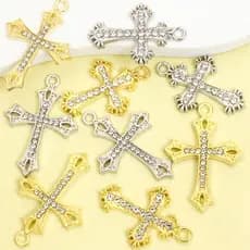 10 Peças De Strass Pop Europeus E Americanos Embutidos Delicados Amuletos De Cruz Para Colar Estilo Barroco DIY , Brinco