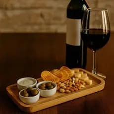 Tábua Petisqueira Bambu Retangular Bandeja Servir Queijos Frios Aperitivos Mesa Gourmet Decoração