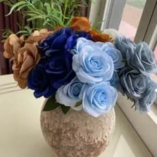 Buquê de Casamento 7 Rosas Artificiais - Presente Perfeito para Namorados e Decoração (Várias Cores)