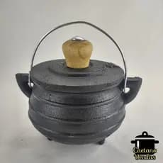 Panela Tripé com Tampa e alça de Arame 450ml em Ferro Fundido, Caldeirão Bruxa, Tradição,Mini panela