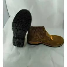 Botinas de couro Nobuck (milho) com bordado