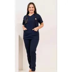 Pijamas cirúrgico hospitalar.