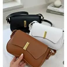 Bolsa Feminina de Ombro Tampa Tendência Com Metal Modinha Estilosa Lançamento Promoção