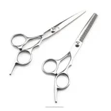Kit 2 Tesouras Semi Profissionais Fio Navalha 6.0 e Desfiadeira 6.0 Prata top