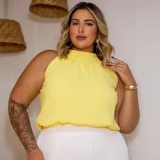 Blusinha plus size feminina com gola e botão com pregas modinha fashion plus size moda festa casual fashion festa