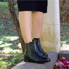 Bota Feminina Couro Legítimo Cano Curto Básica Casual Confortável