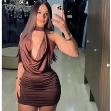 Vestido feminino Justo com Decote Profundo e Gola Alta curto colado casual elegante tendência 2025
