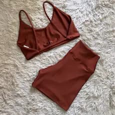 conjunto de short fitness e Cross academia estiloso feminino SEM EMPINA