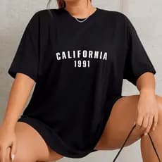 Camiseta Oversized Feminina em Algodão Fio 30.1 com Estilo Clean e Urbano