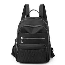 Mochila Feminina  de Alumínio Com Textura Bordada Delicada Com Grande Capacidade