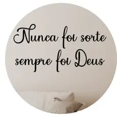 Frase Decorativa “NUNCA FOI SORTE SEMPRE FOI DEUS” MDF Preto Brilhante