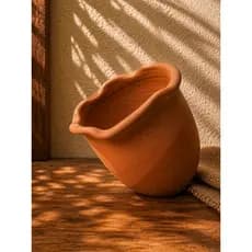 Vaso Inclinado de Barro Modelo Babado e Liso | 20x20 cm