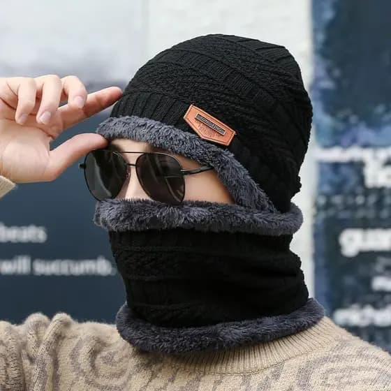 TOUCA FORRADA COM PROTETOR DE PESCOÇO E LUVA TOUCH MEXE CELULAR