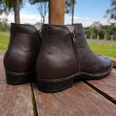 Botina Masculina Social Em Couro Com Zíper Lateral Cano Curto Leve Conforto Premium