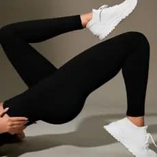 Calça Legging Canelada Preta -  Cintura Alta Com Costura Realça Bumbum para Academia Feminina, Elástica e Fitness