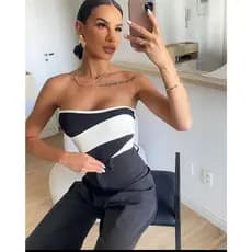 Body Feminino Tomara que caia com Bojo Bicolor preto e branco Verão Moda Tendência