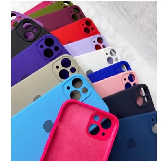 Capa Capinha para IPhone 13 14, Pro e Pro Max Câmera Fechada Silicone Aveludada Case Protetora