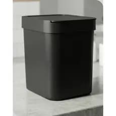 Lixeira Plástica 5L Preta com Tampa Open Stop para Banheiro Cozinha Lavanderia Compacta Resistente