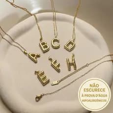 Colar Pingente Letra Inicial - Dourado / Aço inoxidável / À prova d’água - Minimalista & Moderna