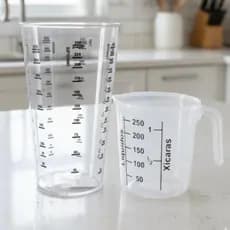 Copo Medidor Acrílico 700ml + Jarra Medidora 250ml | Plástico Transparente Graduado