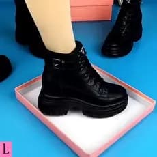333-43 Sapatos femininos de tamanho grande Pés largos Pés largos Pés gordos 41 Aumento das botas femininas Botas de inverno Botas de inverno Martin alto Forro de velo feminino Estilo britânico Botas curtas pequenas 42