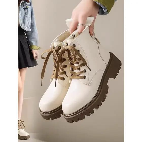 Botas Martin femininas 2026 verão fino estilo britânico botas de motocicleta de sola grossa aumentadas botas curtas de t