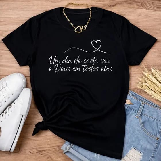 Camisa Camiseta Blusa Feminina  100% Algodão  Cristã  Evangélica T-Shirt  Gospel  Deus em todos eles