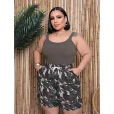 Short Feminino Plus Size Soltinho | Conforto Premium com Estilo Camuflado Sortido