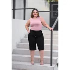 Bermuda Feminina Plus Size Cintura Alta com Bolsos Laterais
