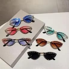 Óculos de sol triangulares com armação de diamante e formato olho de gato feminino