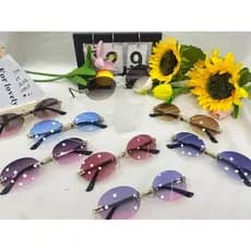 Óculos de sol ovais femininos
