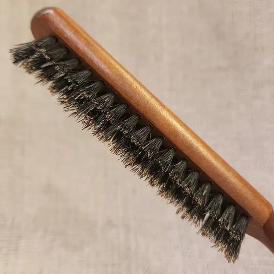 ESCOVA DE MADEIRA PARA PENTEADO