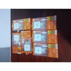 kit com 6  tomadas  e cabo USB para carregador de celular ios,.