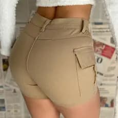 SHORTS CARGO AREIA SARJA FEMININO CINTURA ALTA MODELA BUMBUM LINHA PREMIUM BOLSOS LATERAIS FASHION