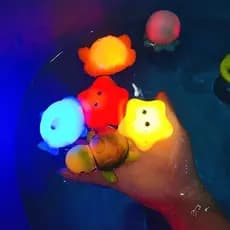 Brinquedos De Banho Para Bebês Animais Bonitos Com Leds De Água De Natação